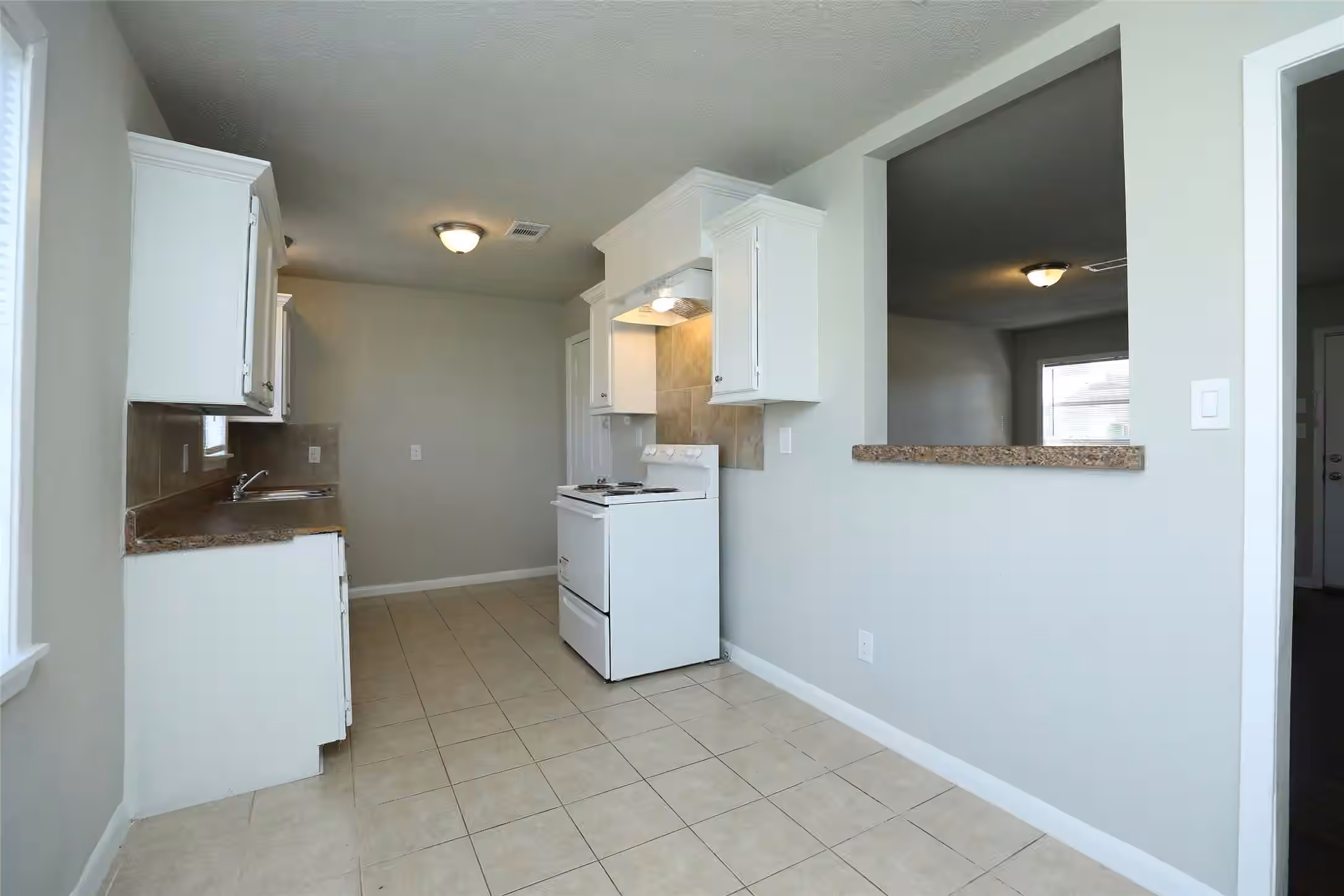 Photo 7 of 10322 Cathedral Drive, Houston, TX