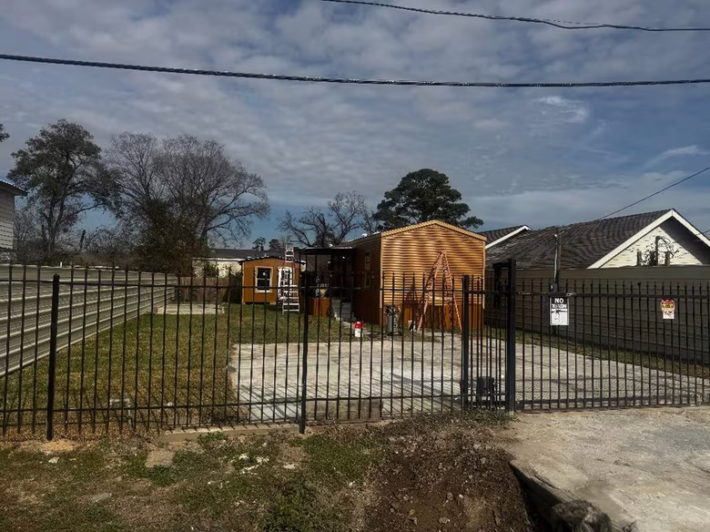 Photo 2 of 13929 Eagle Pass Street, Houston, TX