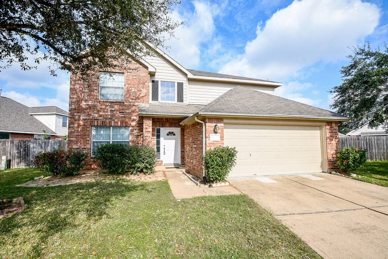 Photo 2 of 16402 Great Ridge Court, Houston, TX