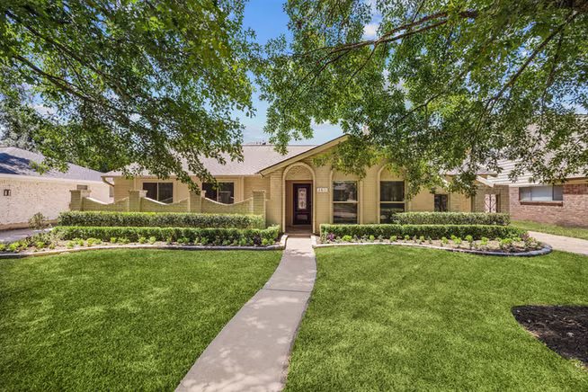 Photo of 2811 Quincannon Lane, Houston, TX 77043