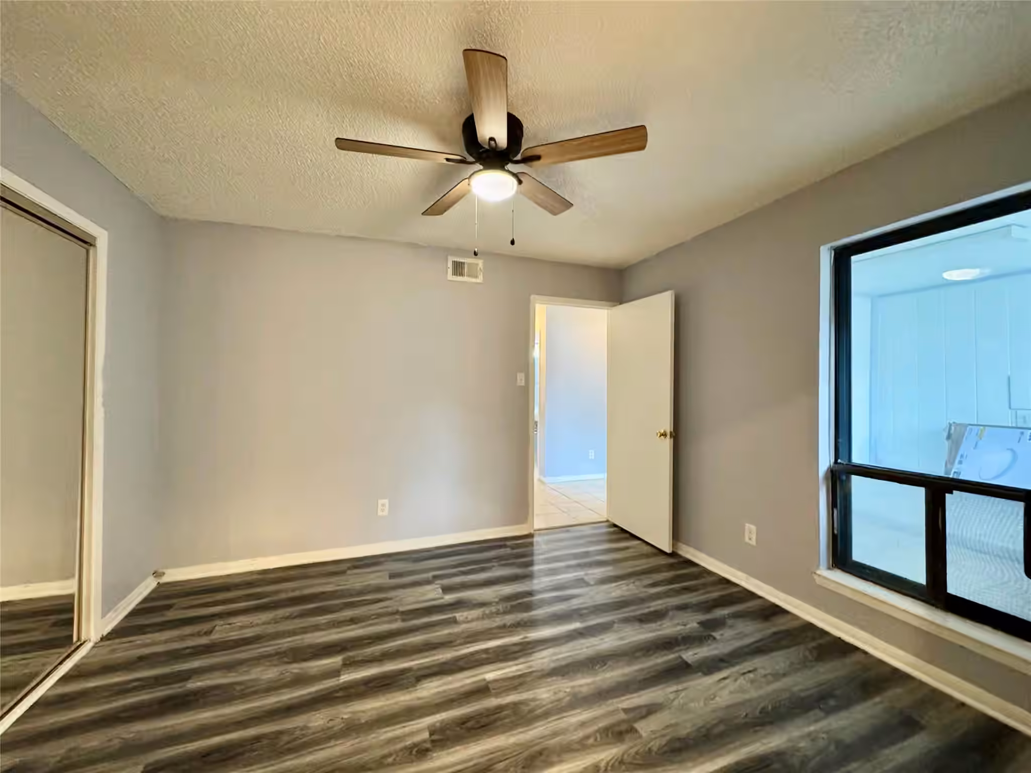 Photo 6 of 18 Townhouse Lane 18, Trinity, TX