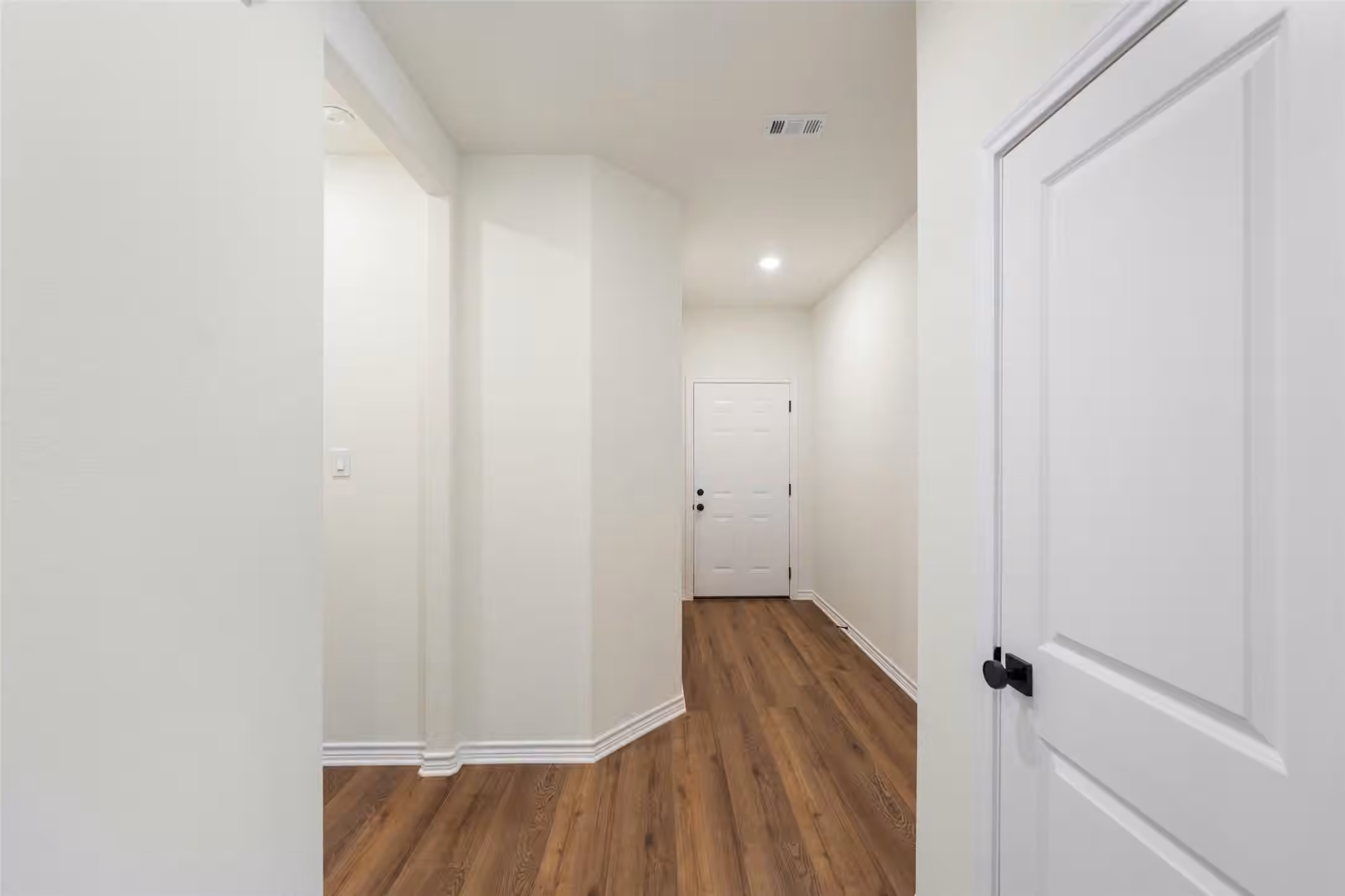 Photo 5 of 315 N Woodson Street, Willis, TX