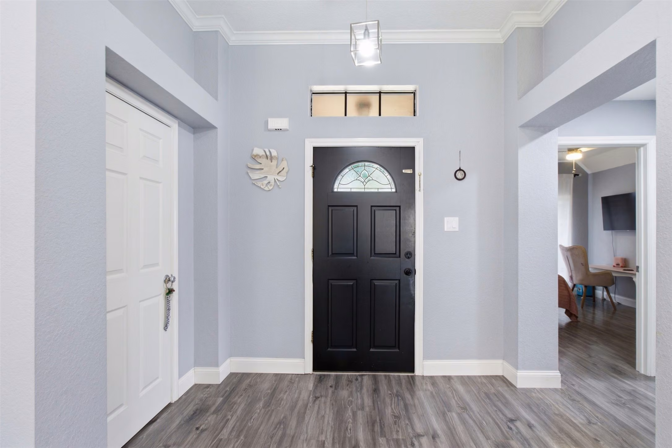 Photo 5 of 712 Manor Drive, Angleton, TX