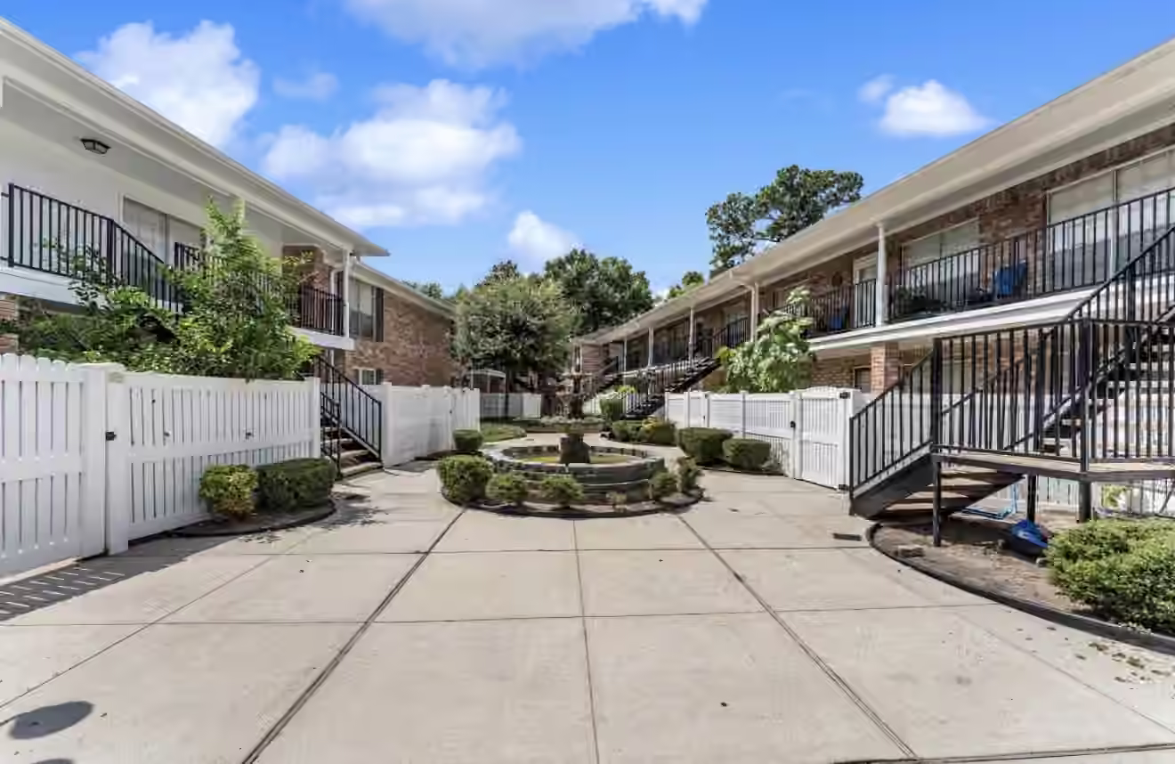 Photo 3 of 14333 Memorial Drive 95, Houston, TX