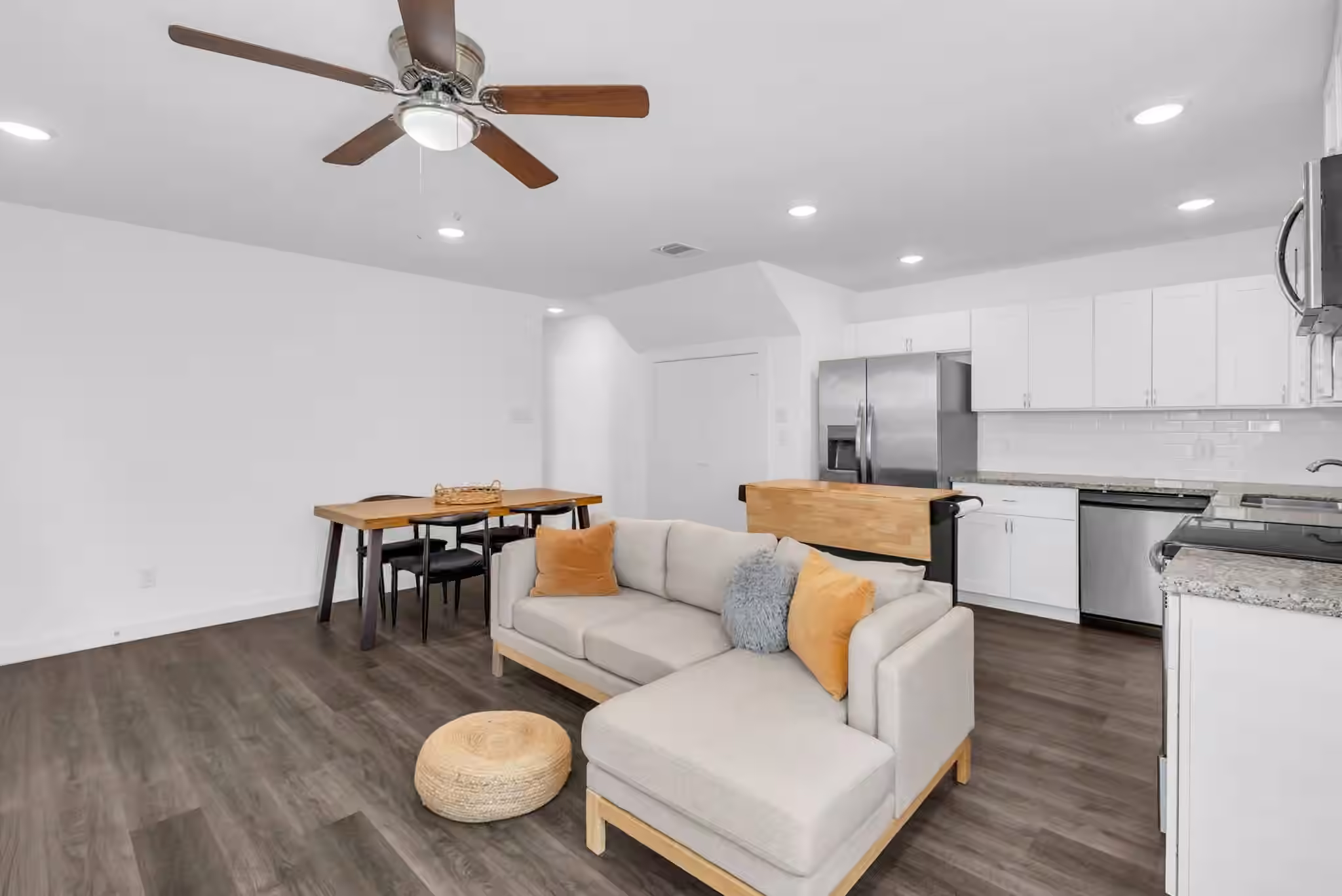 Photo 7 of 8124 Sterlingshire Street A and B, Houston, TX