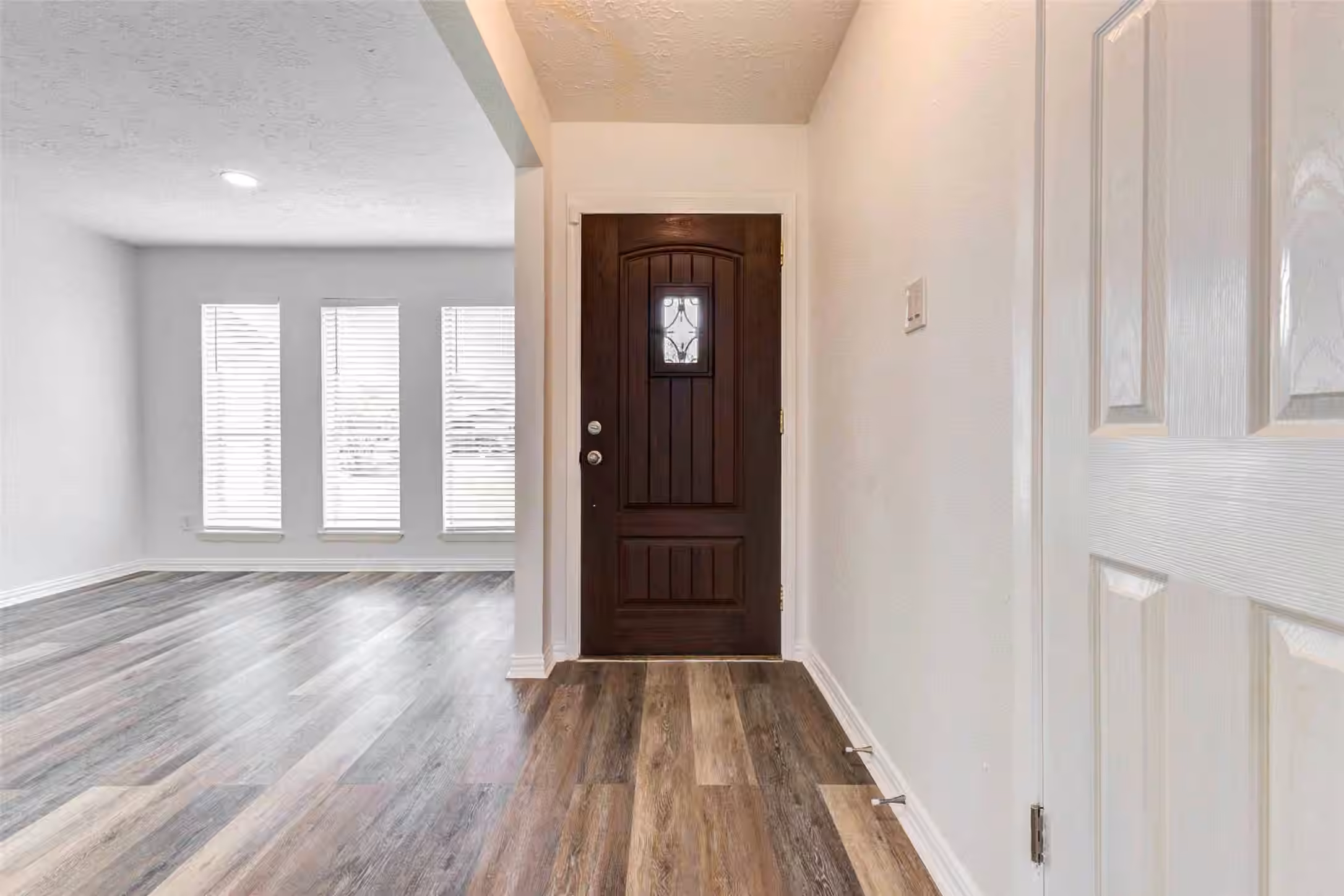 Photo 4 of 5135 Porter Ridge Drive, Houston, TX