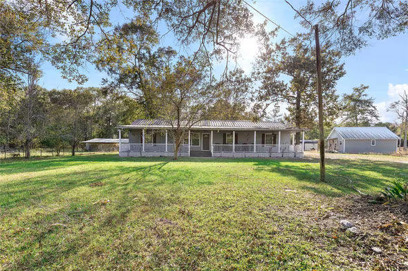 Photo 4 of 27811 Fm 2100 Road, Huffman, TX