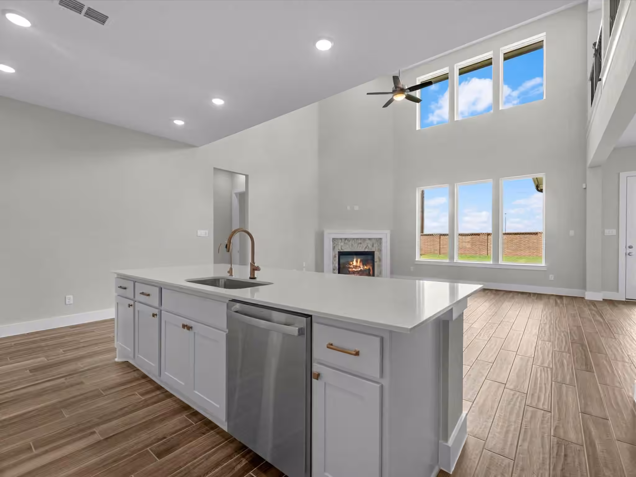 Photo 5 of 19618 Jessica View Court, Cypress, TX