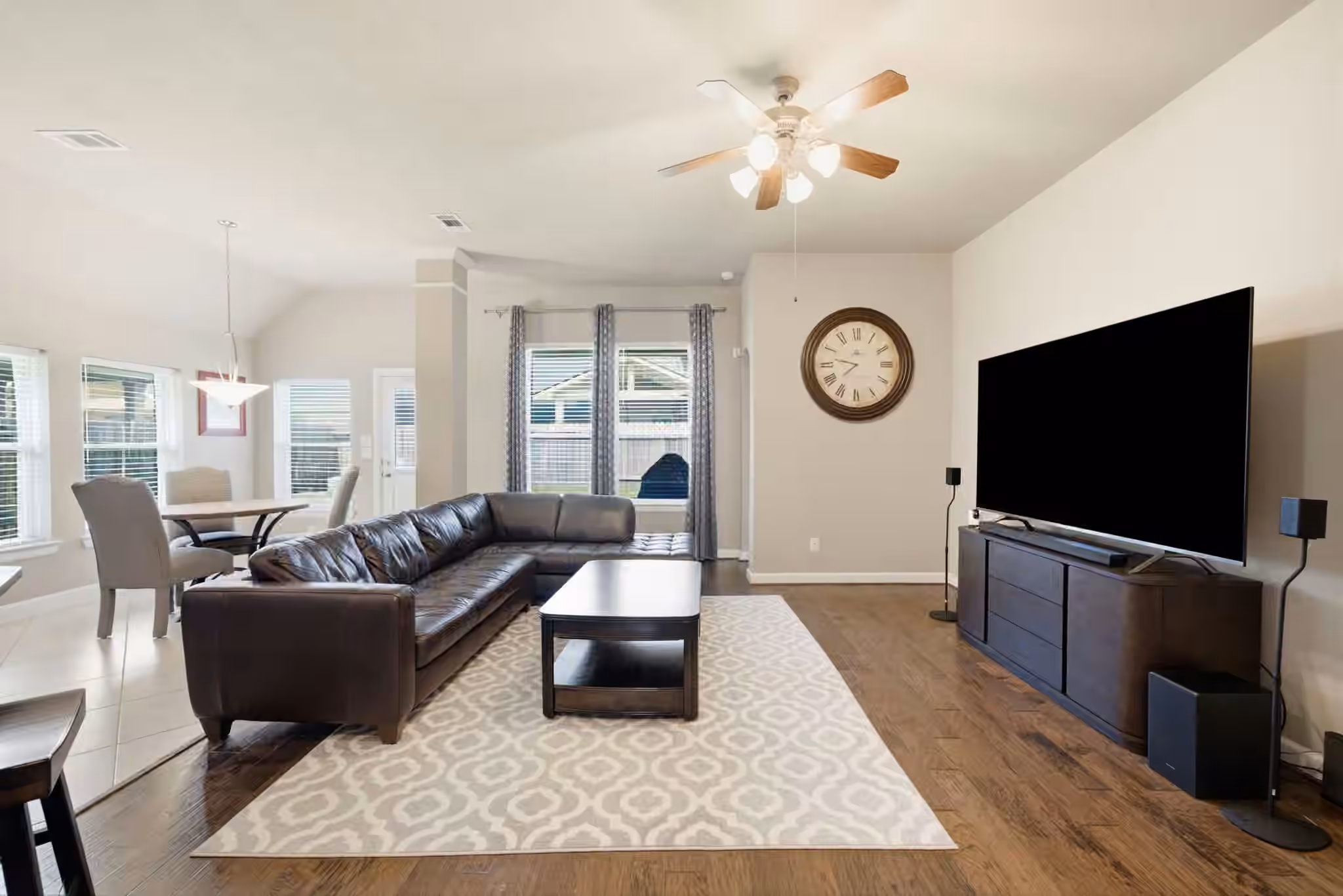 Photo 2 of 4415 Pine Hollow Trace, Houston, TX