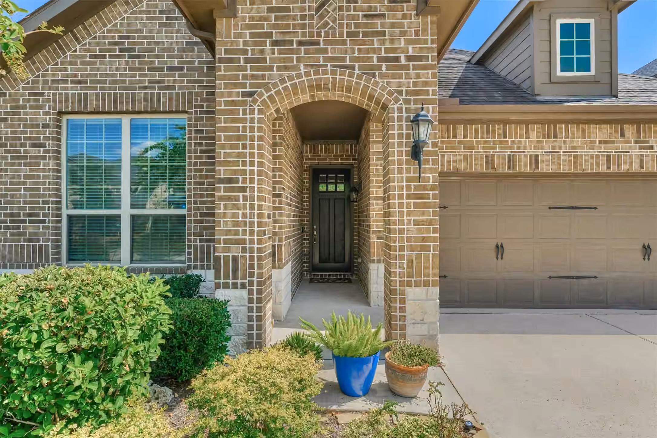Photo 5 of 9816 Sweet Flag Court, Conroe, TX