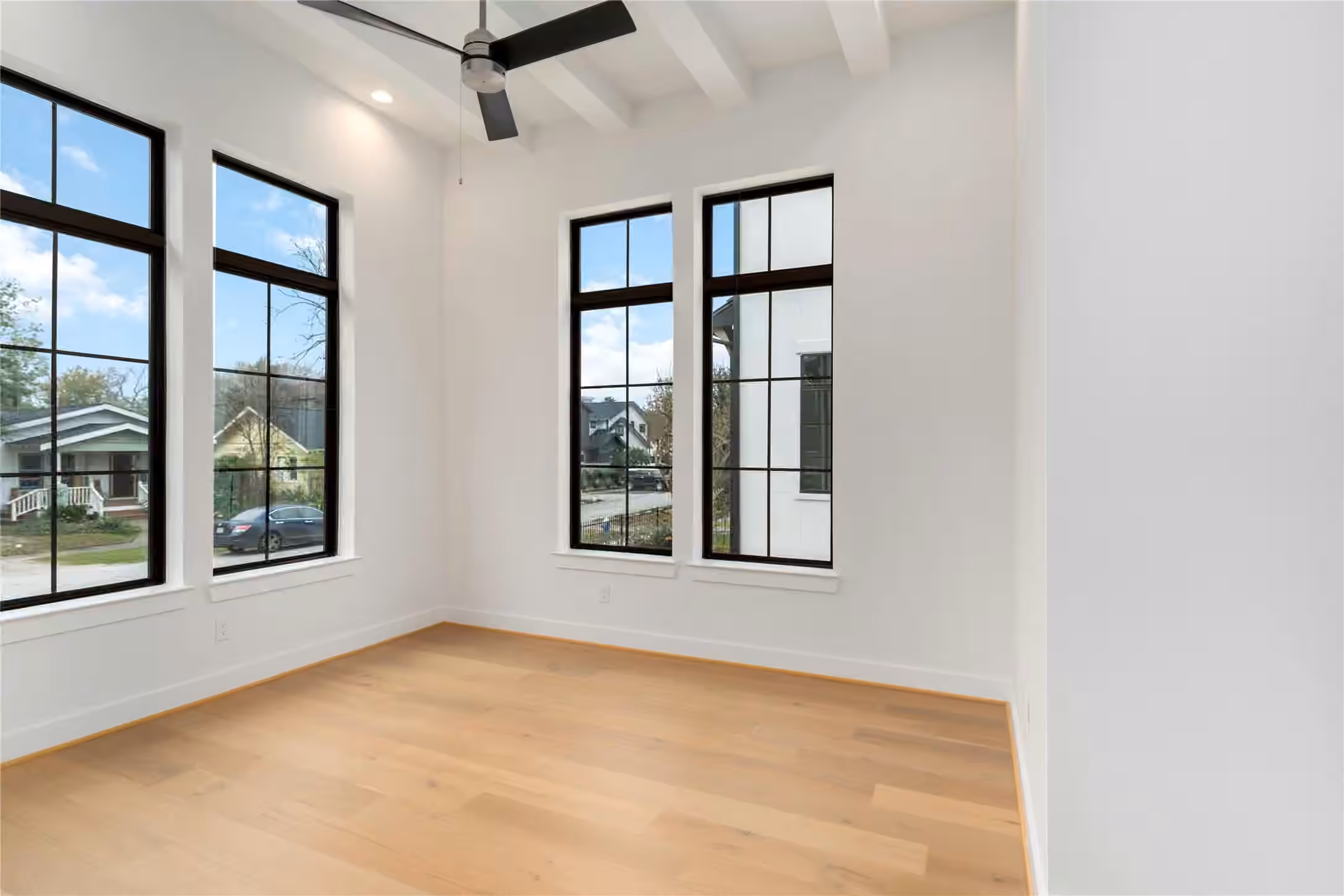 Photo 3 of 613 Wendel Street, Houston, TX
