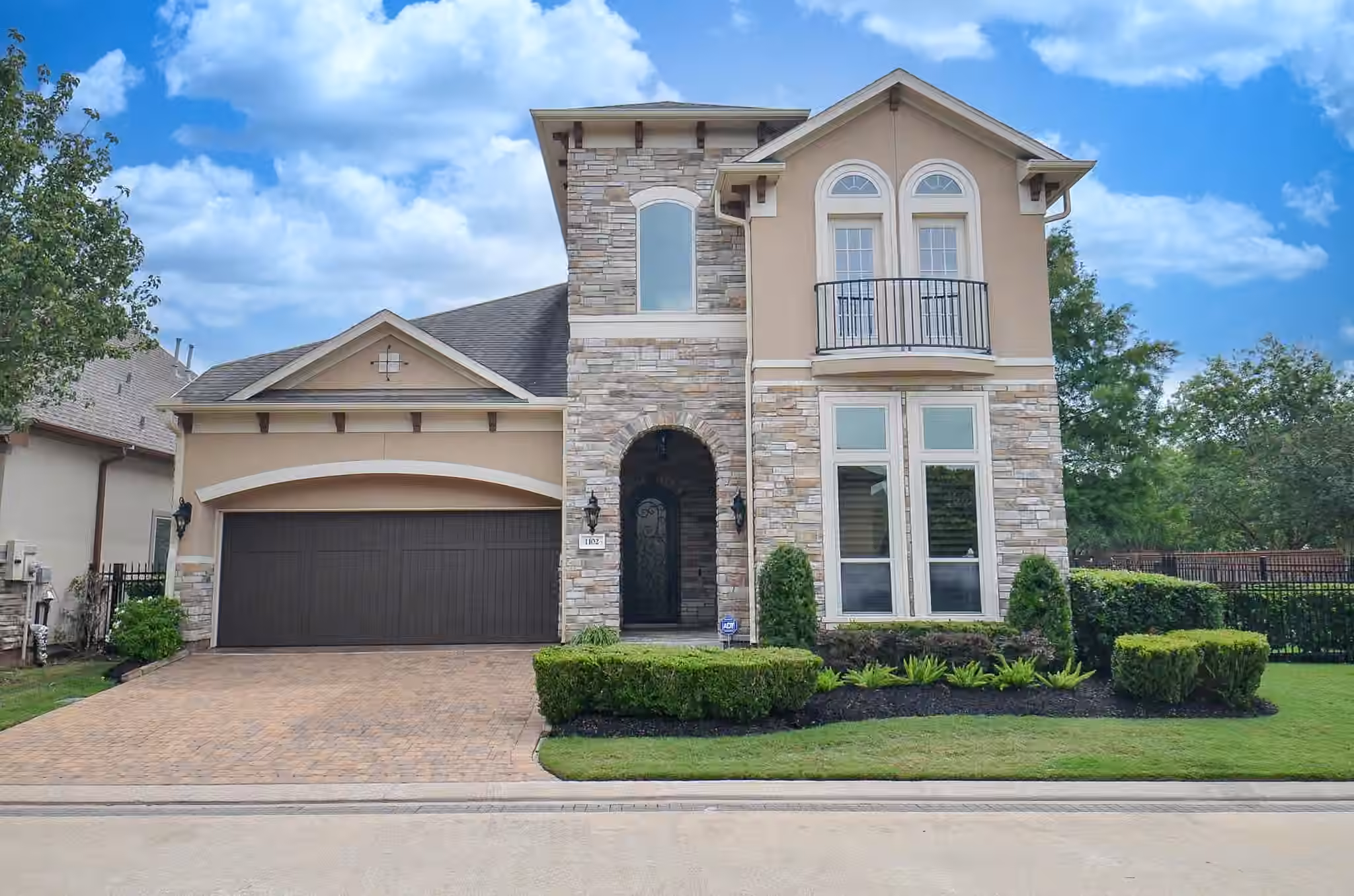 Photo 6 of 1102 Oyster Bank Circle, Sugar Land, TX