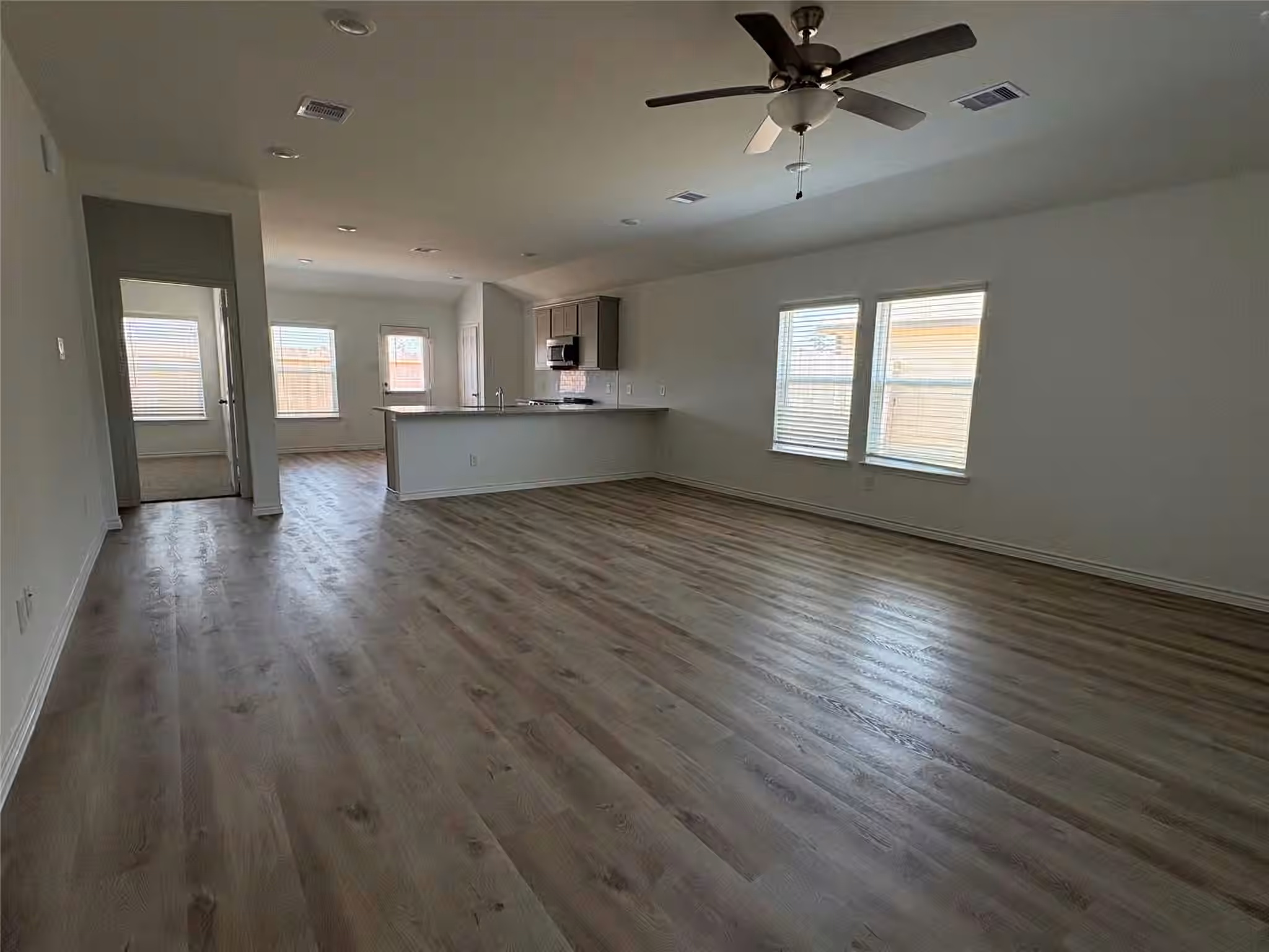 Photo 2 of 10475 Sugar Mill Drive, Conroe, TX