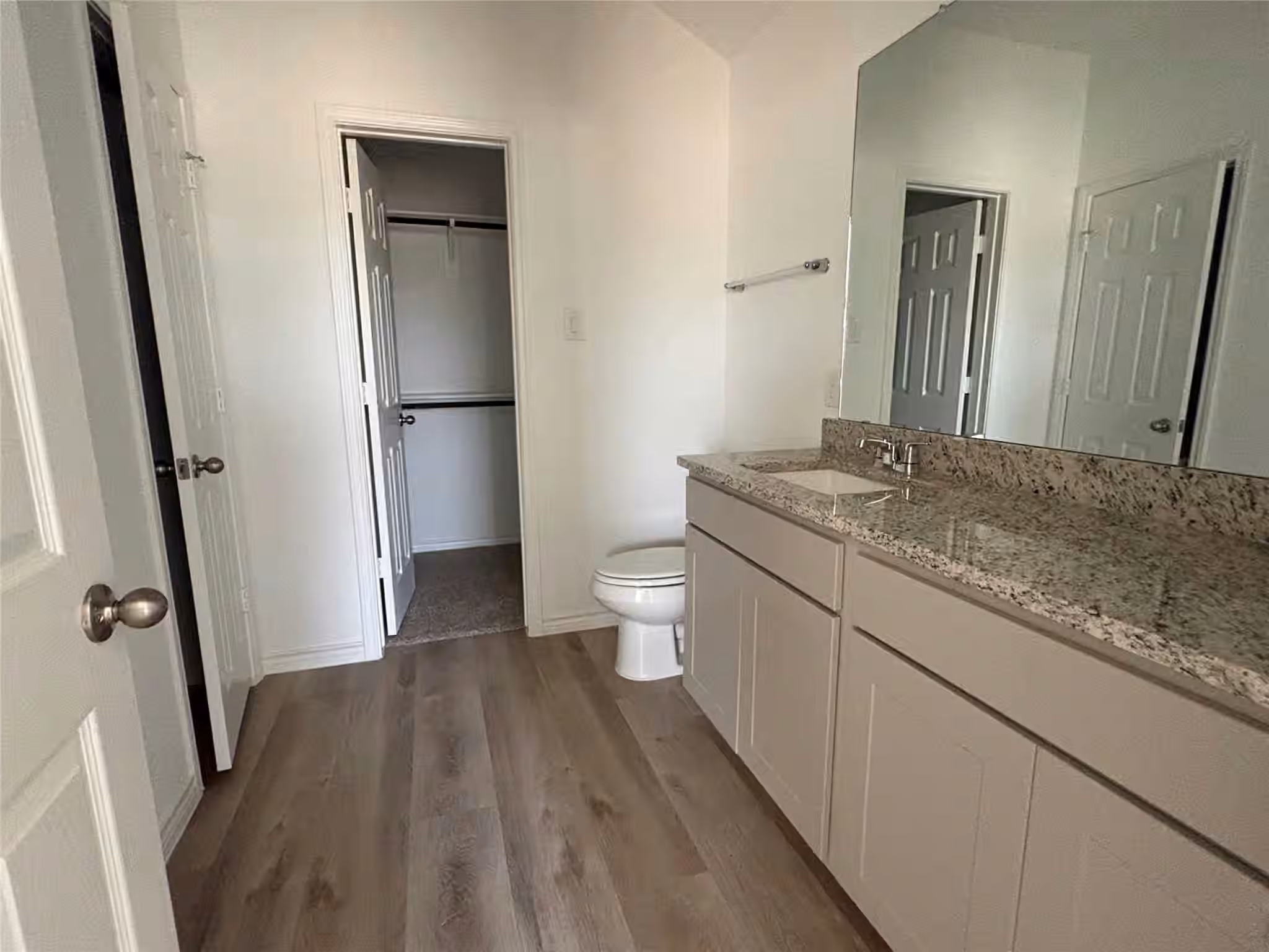 Photo 6 of 10475 Sugar Mill Drive, Conroe, TX