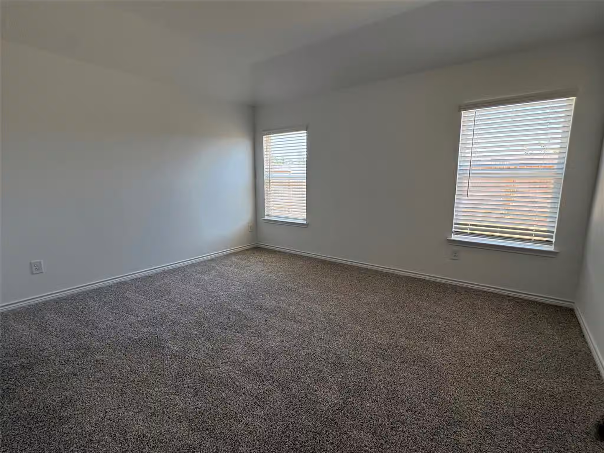 Photo 7 of 10475 Sugar Mill Drive, Conroe, TX