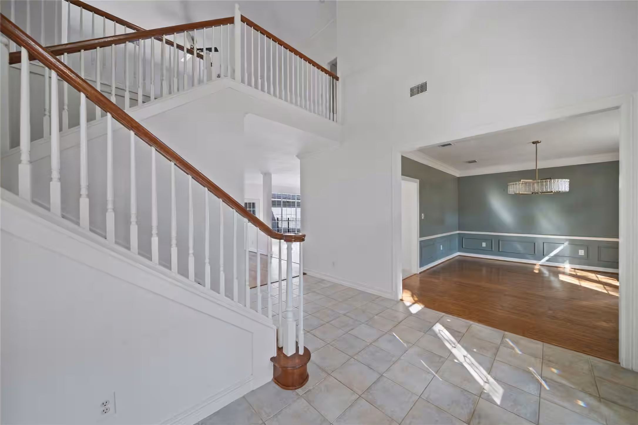 Photo 5 of 2106 Westshore Drive, Missouri City, TX