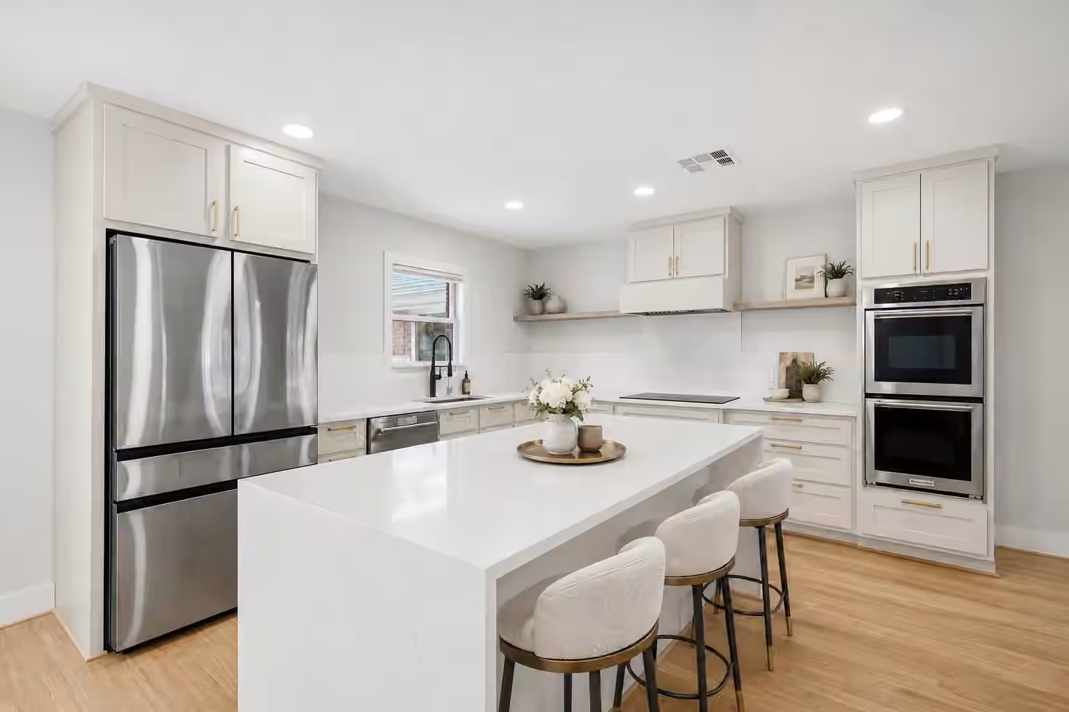 Photo 3 of 10131 Whiteside Lane, Houston, TX