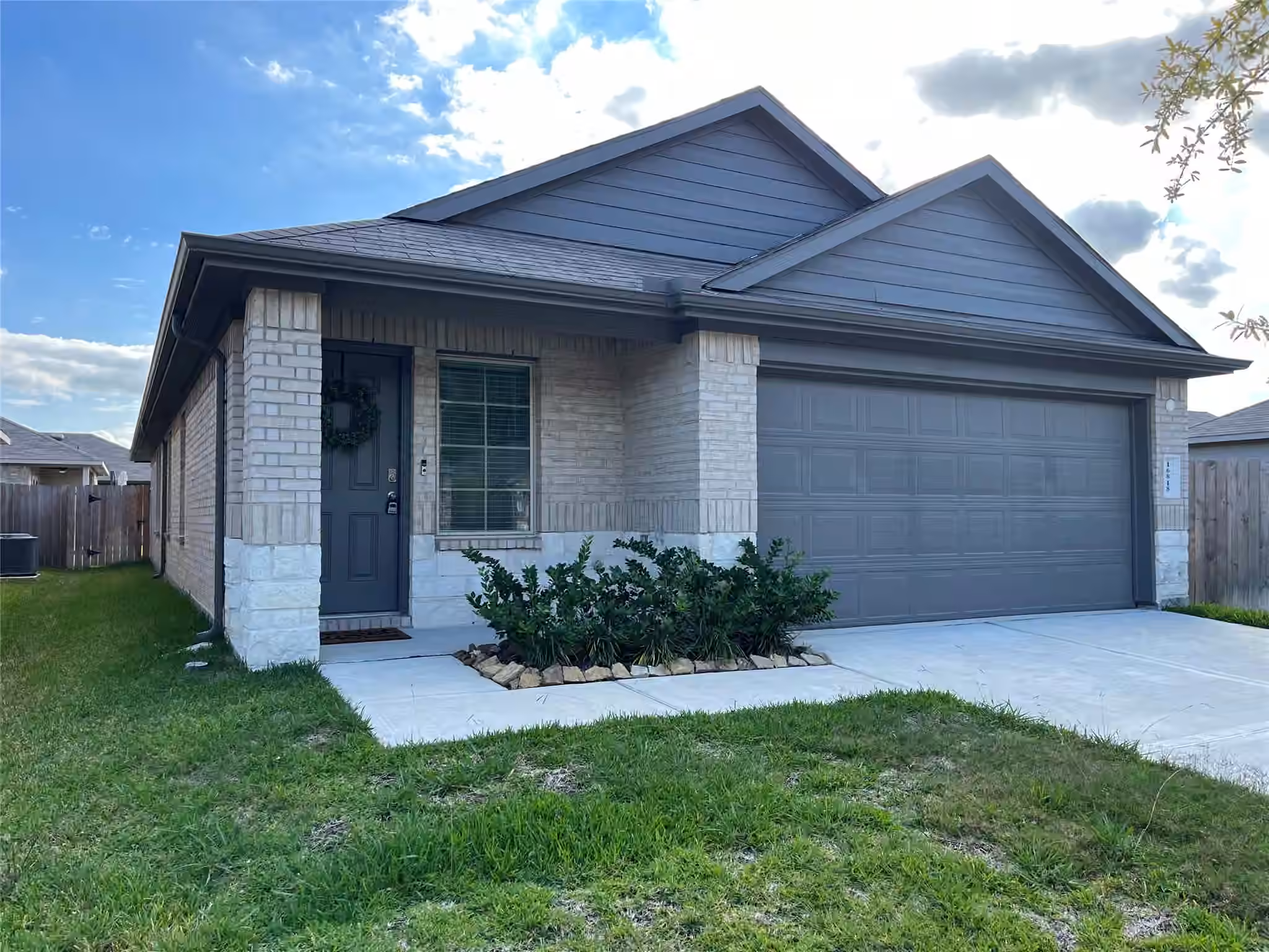 Photo 2 of 16818 Short Pines Drive, Conroe, TX