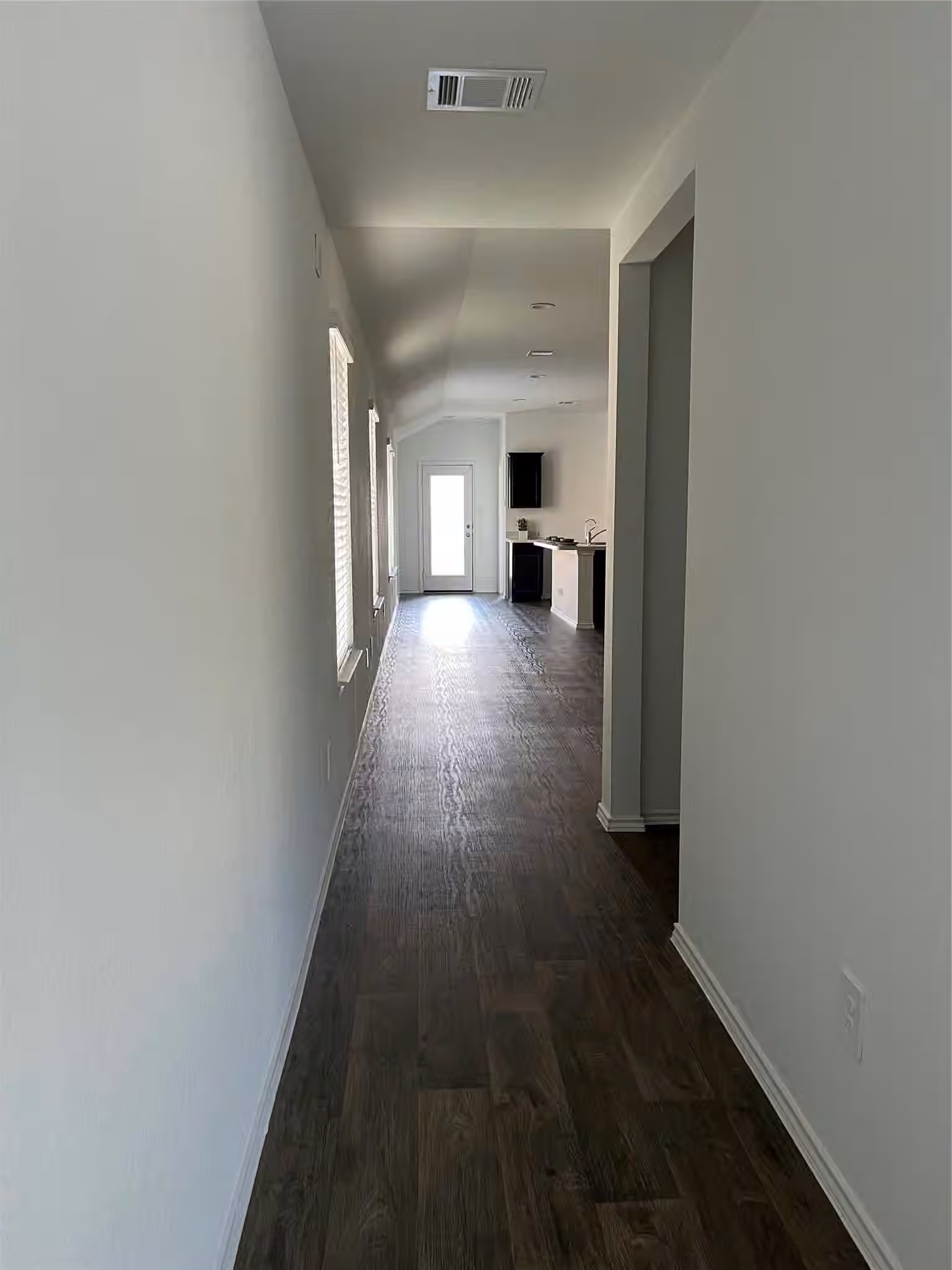 Photo 4 of 16818 Short Pines Drive, Conroe, TX