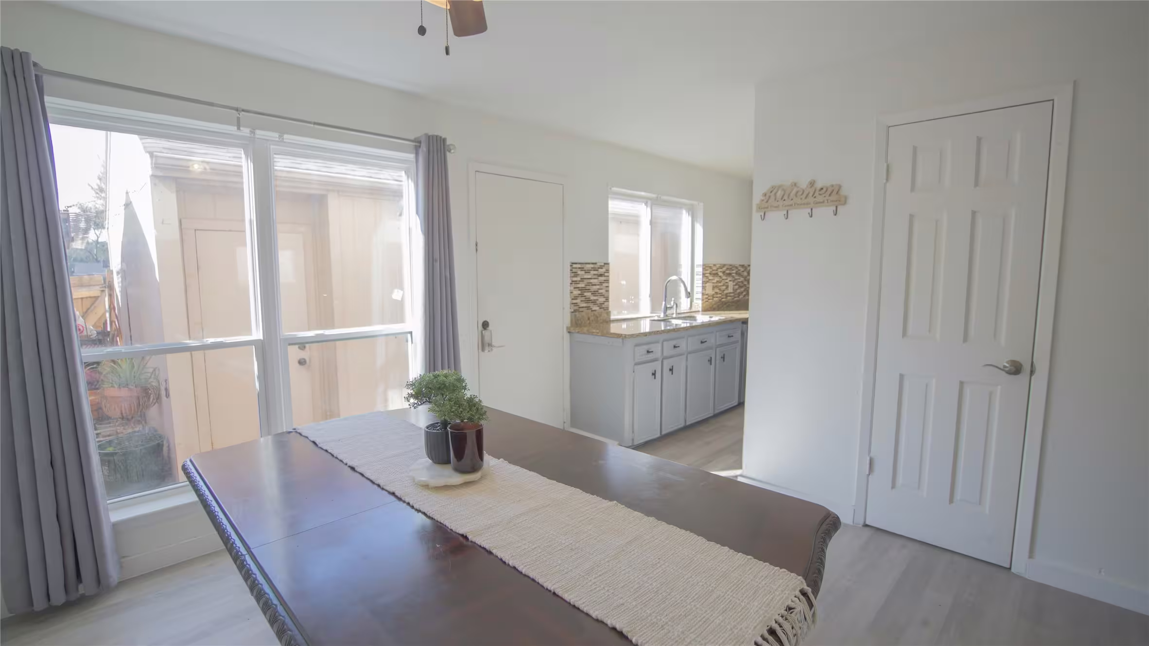 Photo 6 of 10662 Bexley Drive, Houston, TX