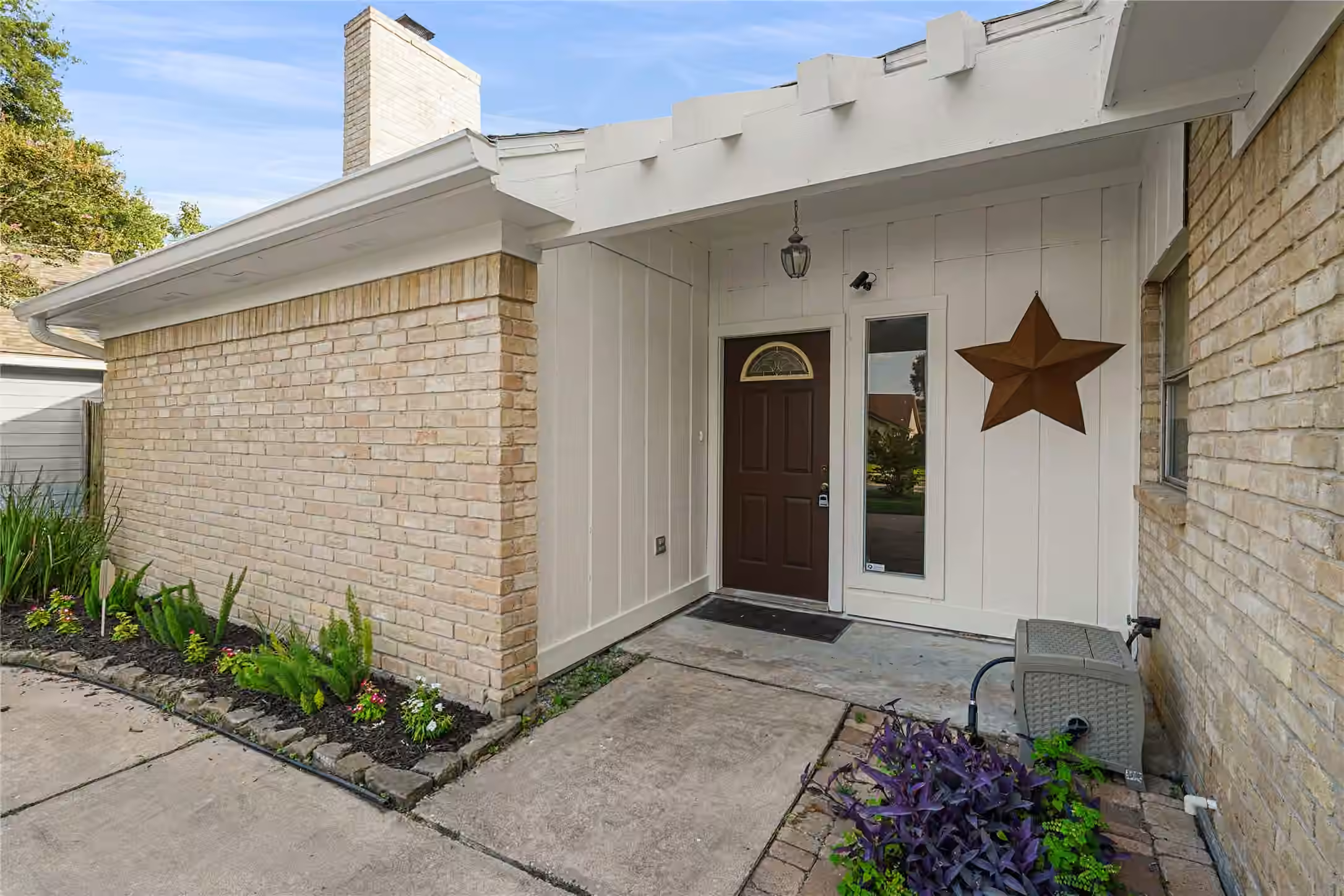 Photo 4 of 15903 Seven Springs Drive, Houston, TX