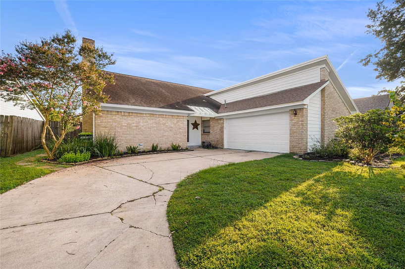 Photo 7 of 15903 Seven Springs Drive, Houston, TX