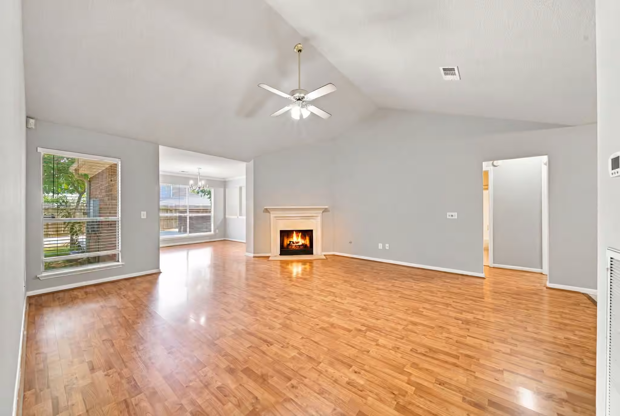 Photo 4 of 20619 Apache Lake Drive, Katy, TX