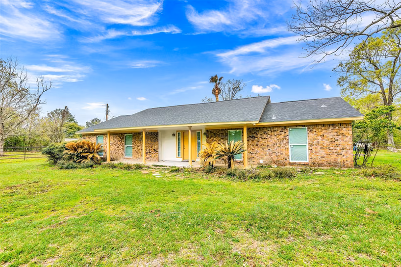 Photo 2 of 481 County Road 2084, Liberty, TX