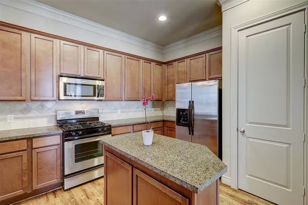 Photo 6 of 3142 Pemberton Walk, Houston, TX