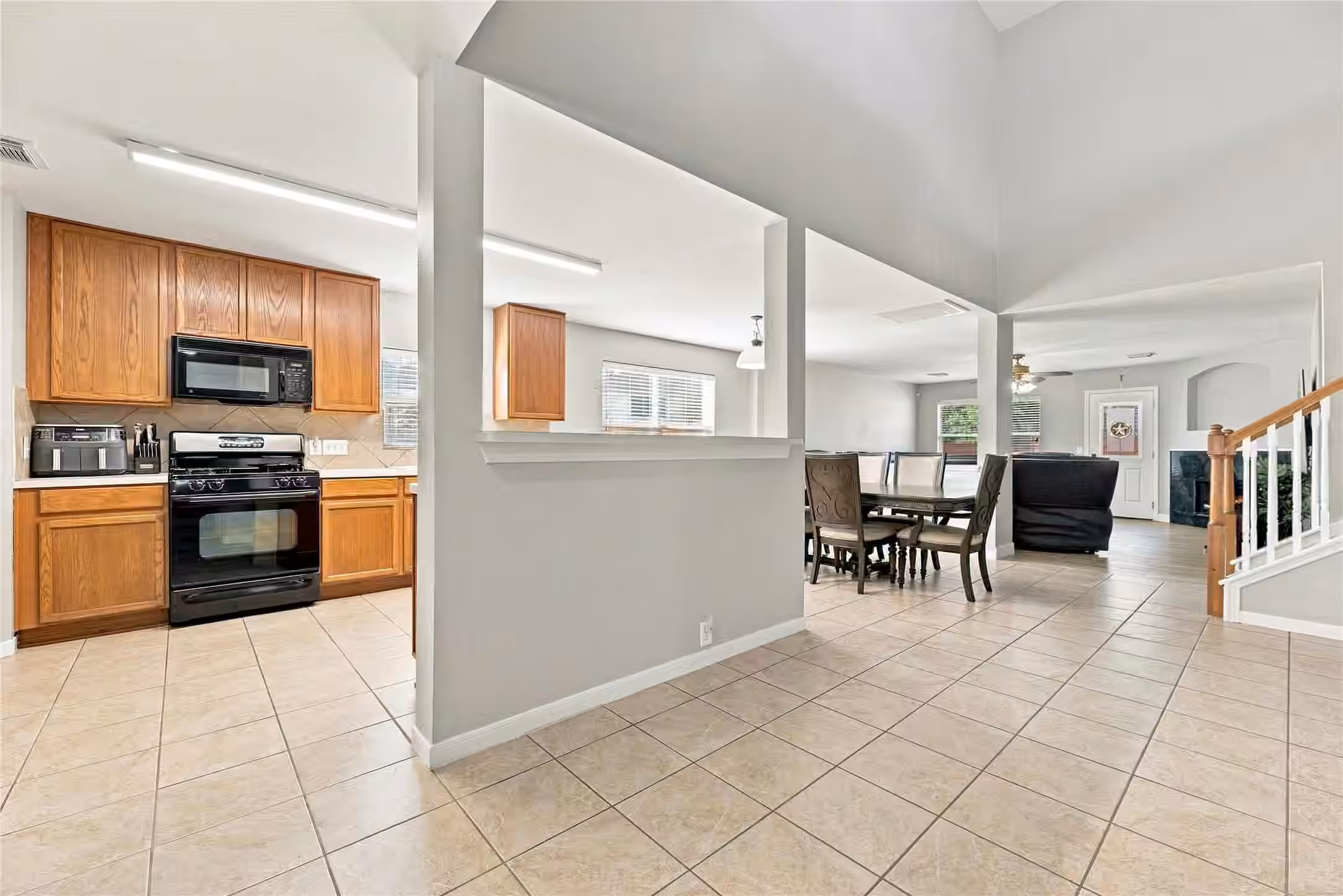 Photo 4 of 17639 Prospect Meadows Drive, Houston, TX