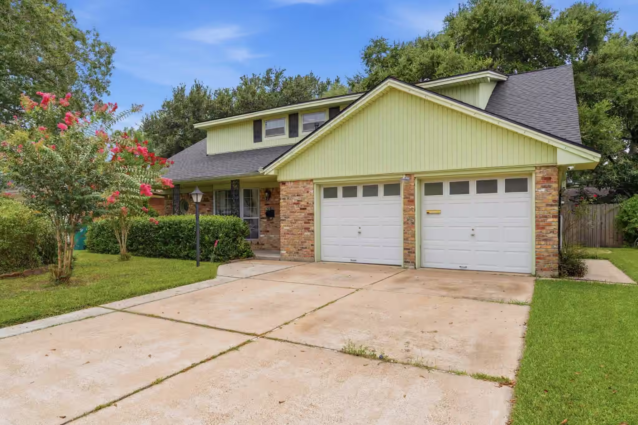 Photo 3 of 2216 Peach Lane, Pasadena, TX