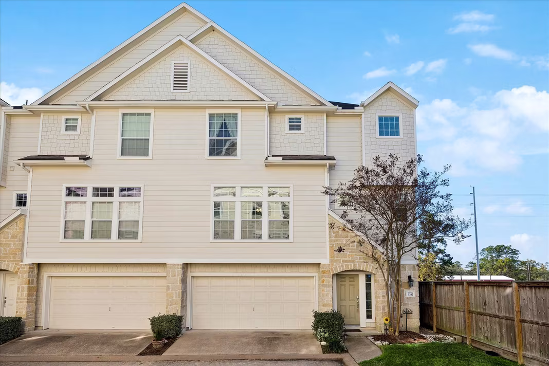 Photo of 3332 Masters Point Drive, Houston, TX