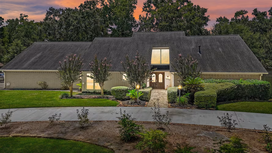 Photo 2 of 1630 Cypress Lane, Houston, TX