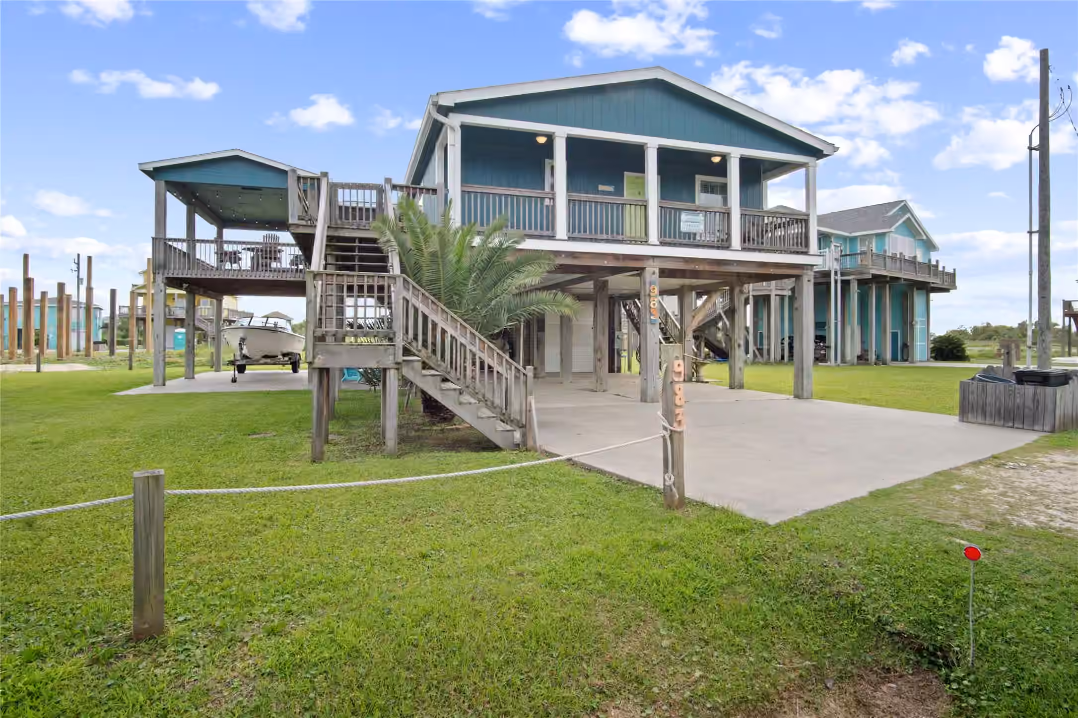 Photo 3 of 983 Driftwood Drive, Crystal Beach, TX