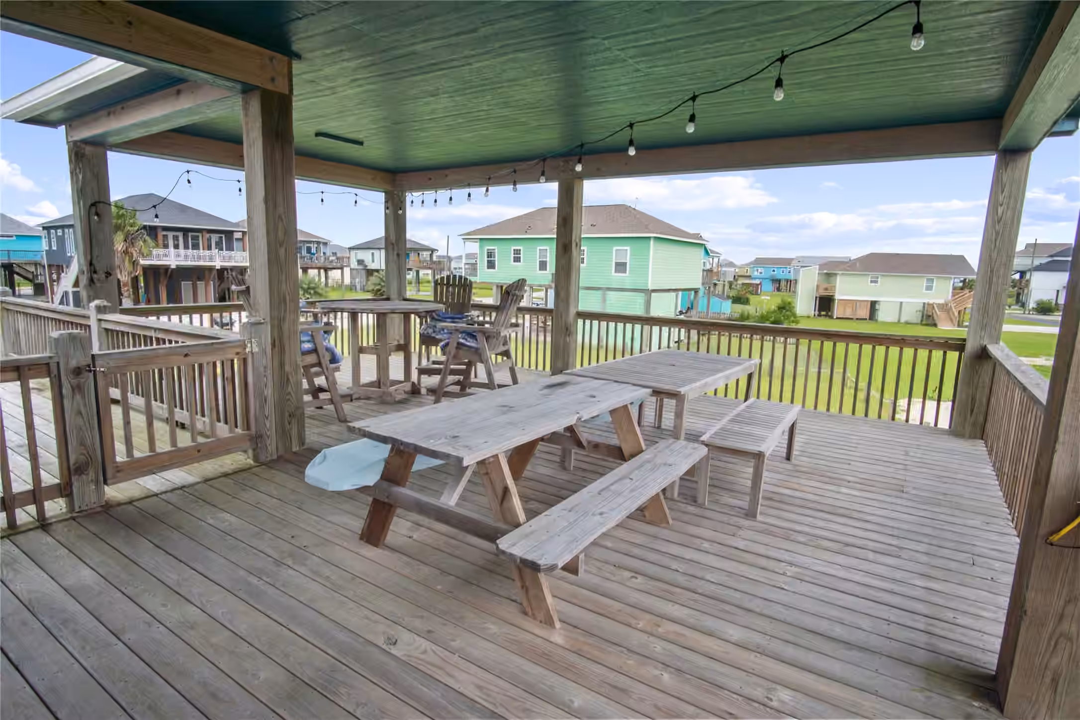 Photo 6 of 983 Driftwood Drive, Crystal Beach, TX