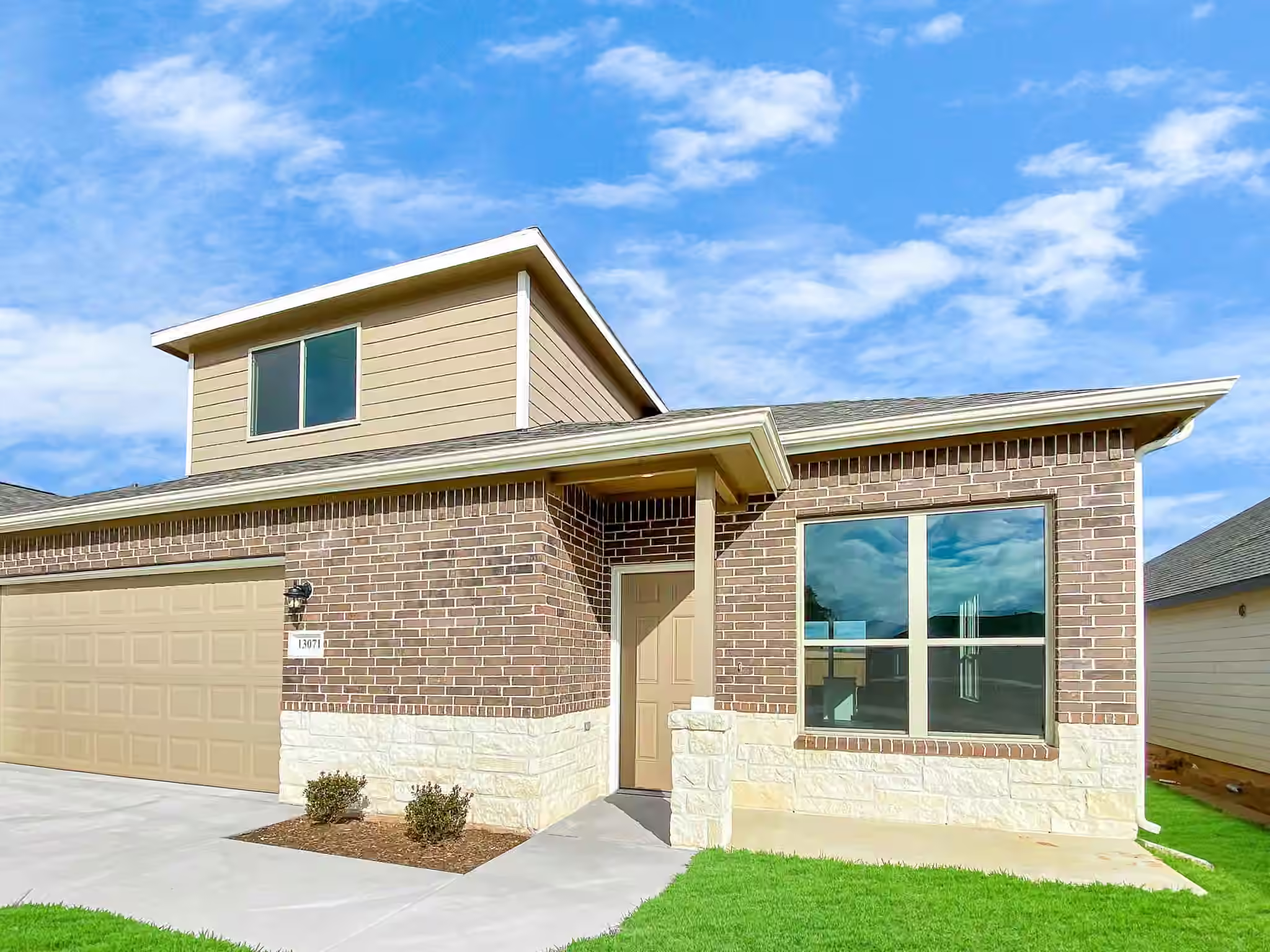 Photo 3 of 13071 Clearview Drive, Willis, TX
