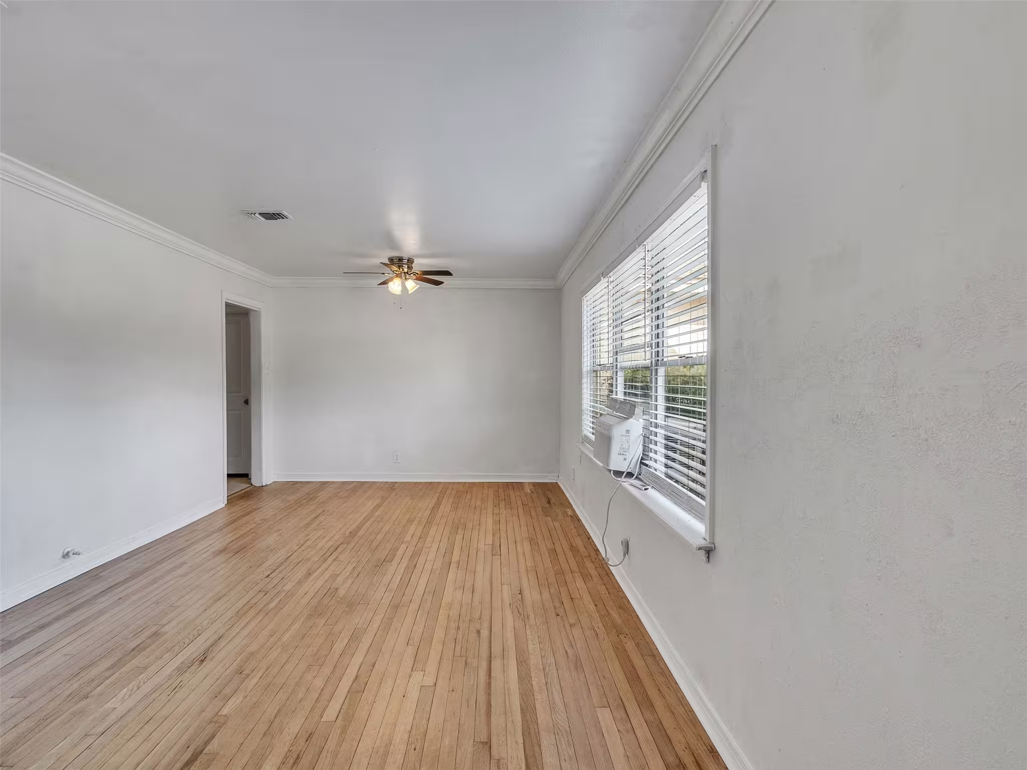 Photo 5 of 6942 Peyton Street, Houston, TX