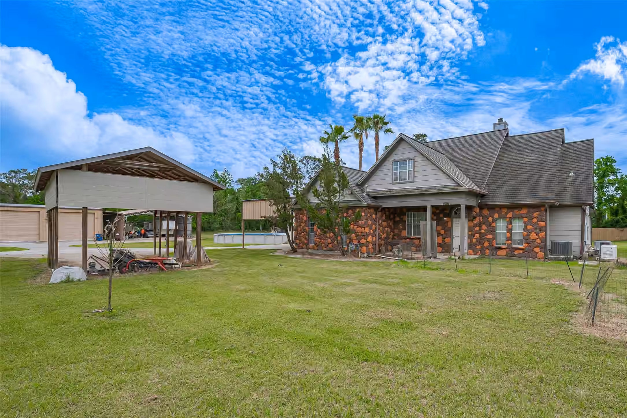 Photo 7 of 2499 Southline Road, Conroe, TX