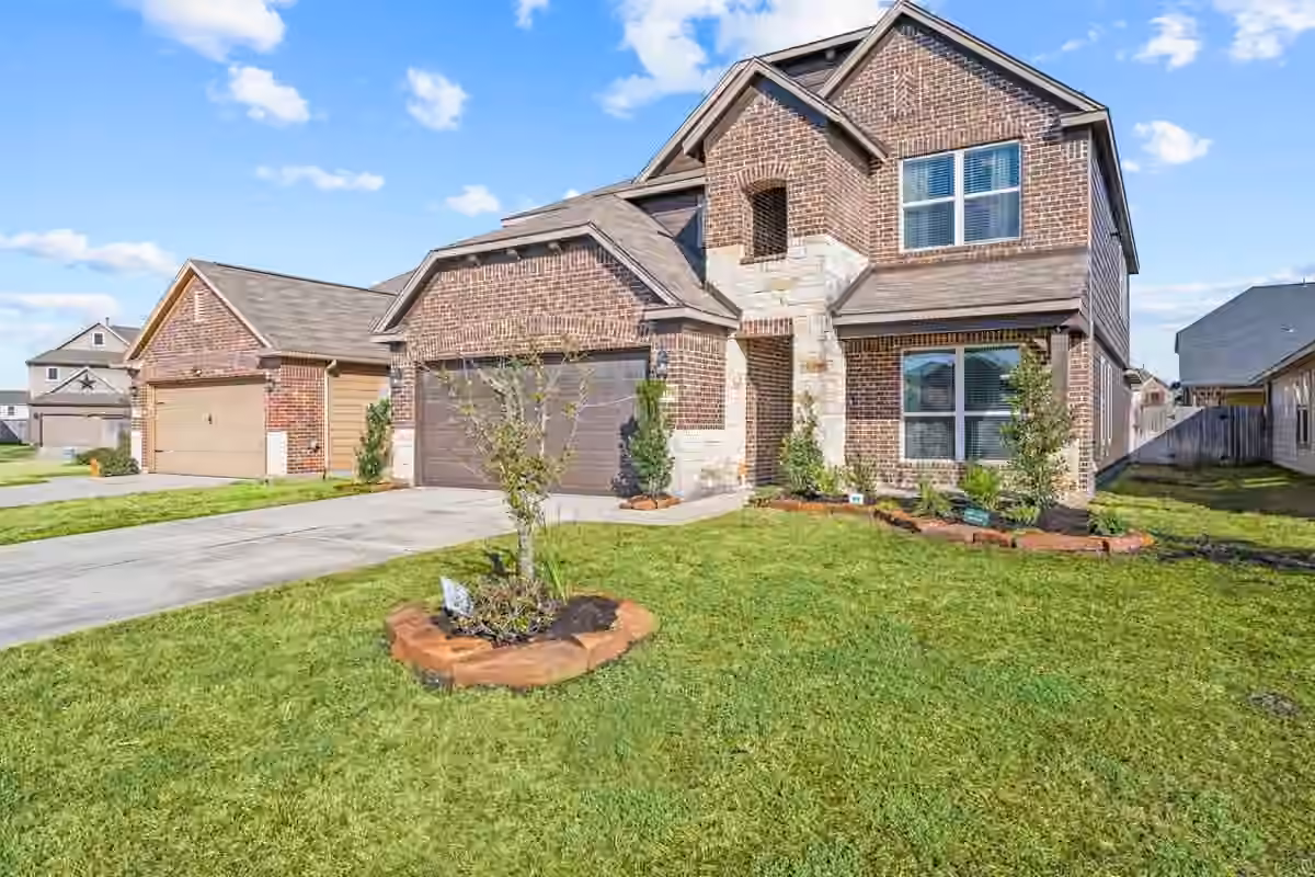 Photo 3 of 2119 Pacific Loon Lane, Conroe, TX