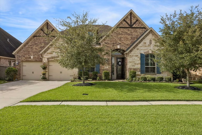 Photo 3 of 3002 Joshua Tree Lane, Manvel, TX