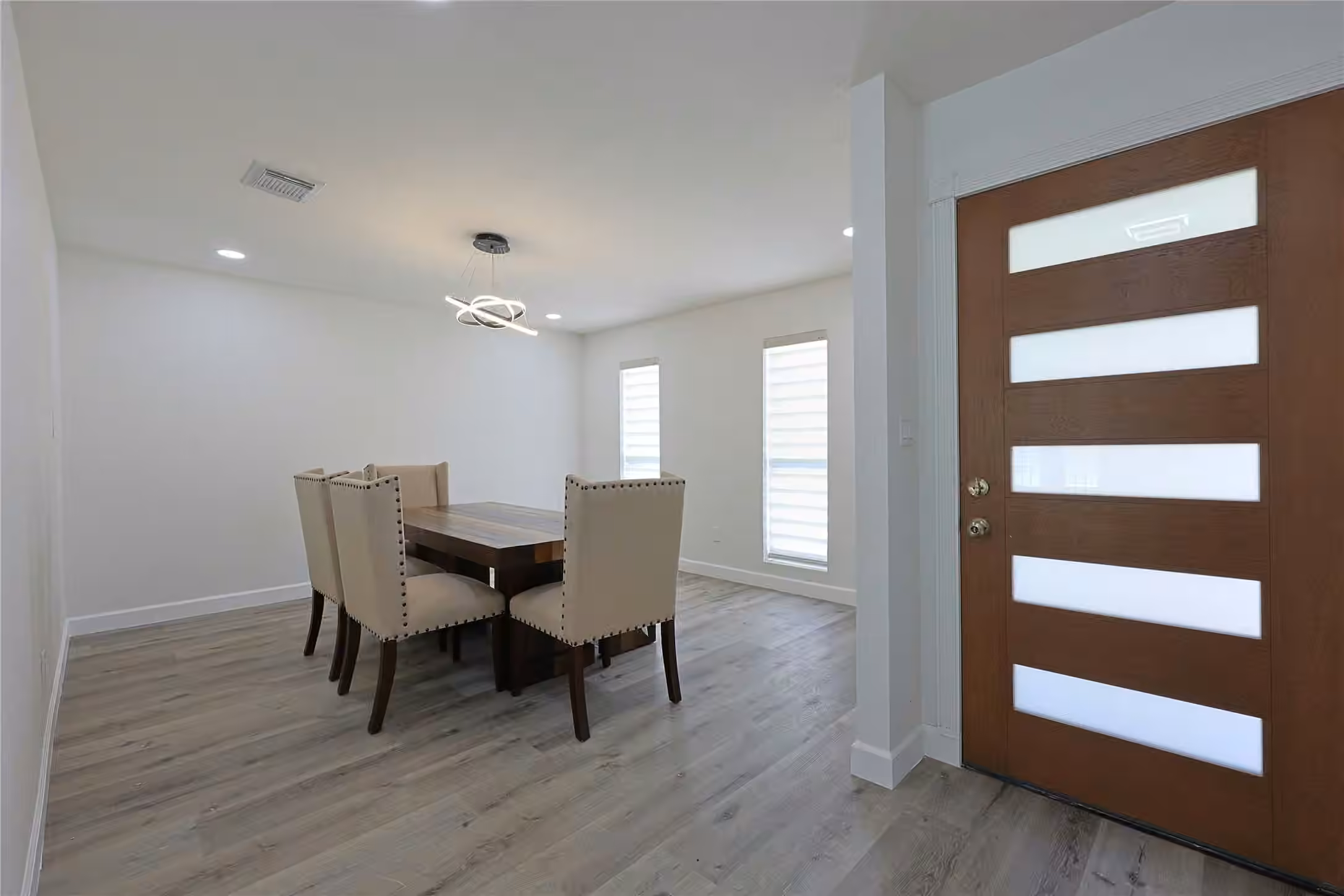 Photo 6 of 11219 Newbrook Drive, Houston, TX