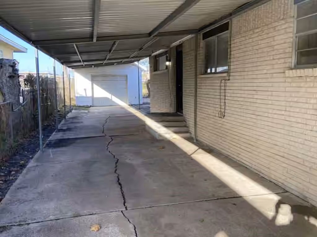 Photo 2 of 2627 Stevens Street, Houston, TX
