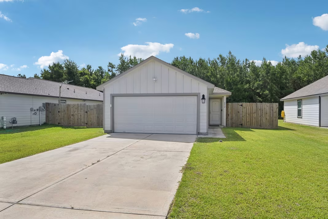 Photo 2 of 852 Road 5138, Cleveland, TX
