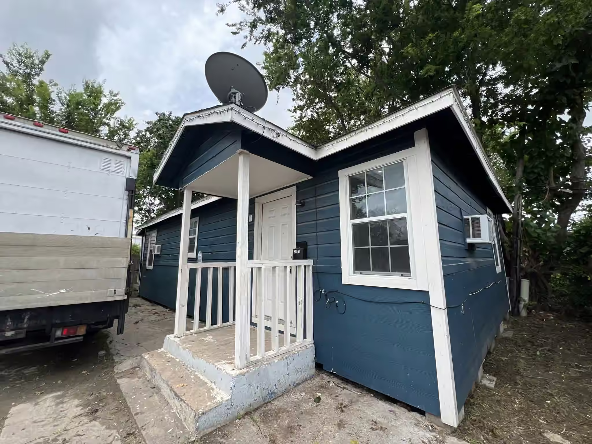 Photo of 2117 Russell Street, Houston, TX 77026