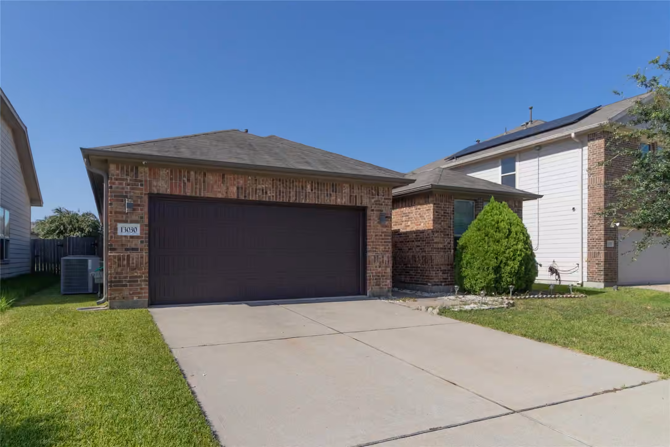 Photo 4 of 13030 Larriston Lane, Houston, TX