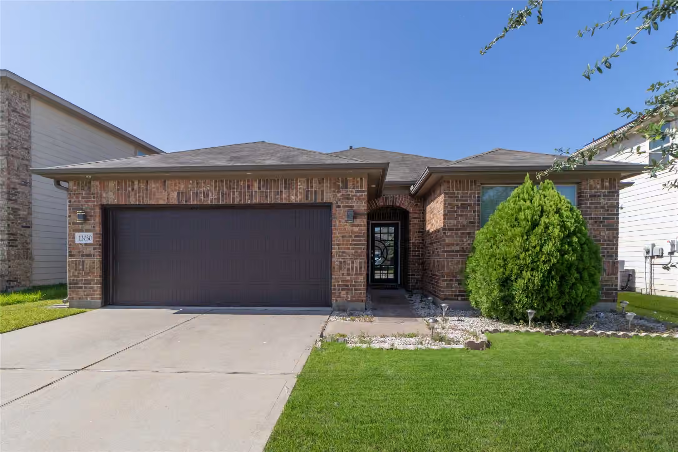 Photo 5 of 13030 Larriston Lane, Houston, TX