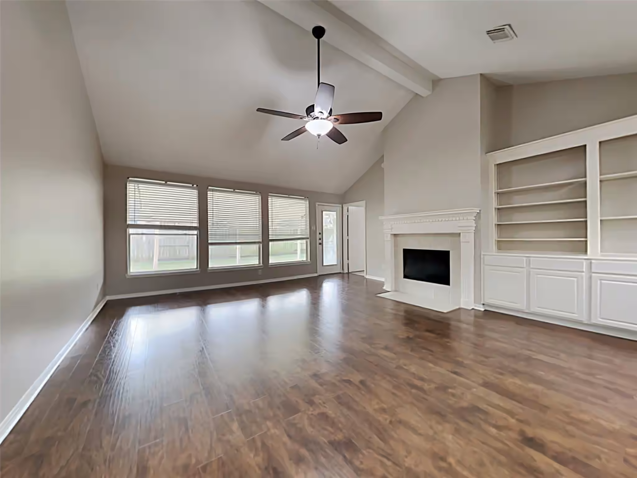 Photo 4 of 2108 Stillwater Bay Court, League City, TX