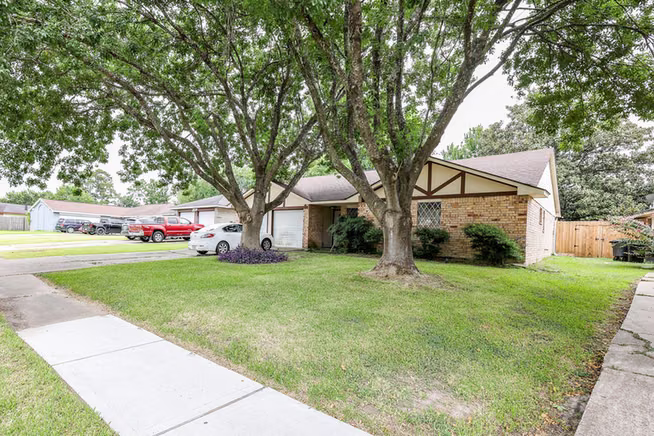 Photo 2 of 1354 Tenderden Drive, Channelview, TX