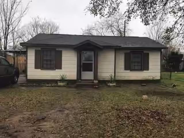 Photo 7 of 621 Kansas Street, Pasadena, TX