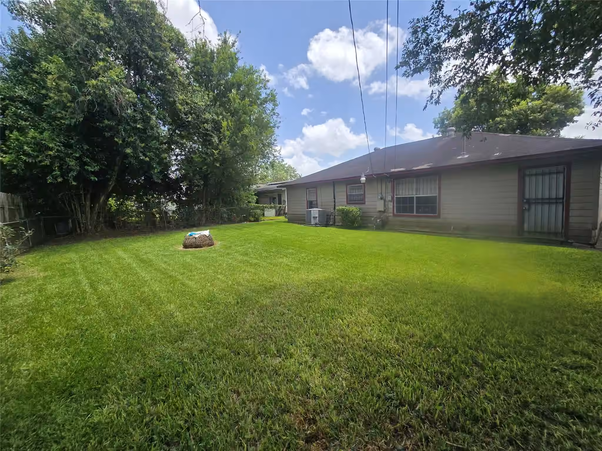 Photo 4 of 5659 Westover Street, Houston, TX